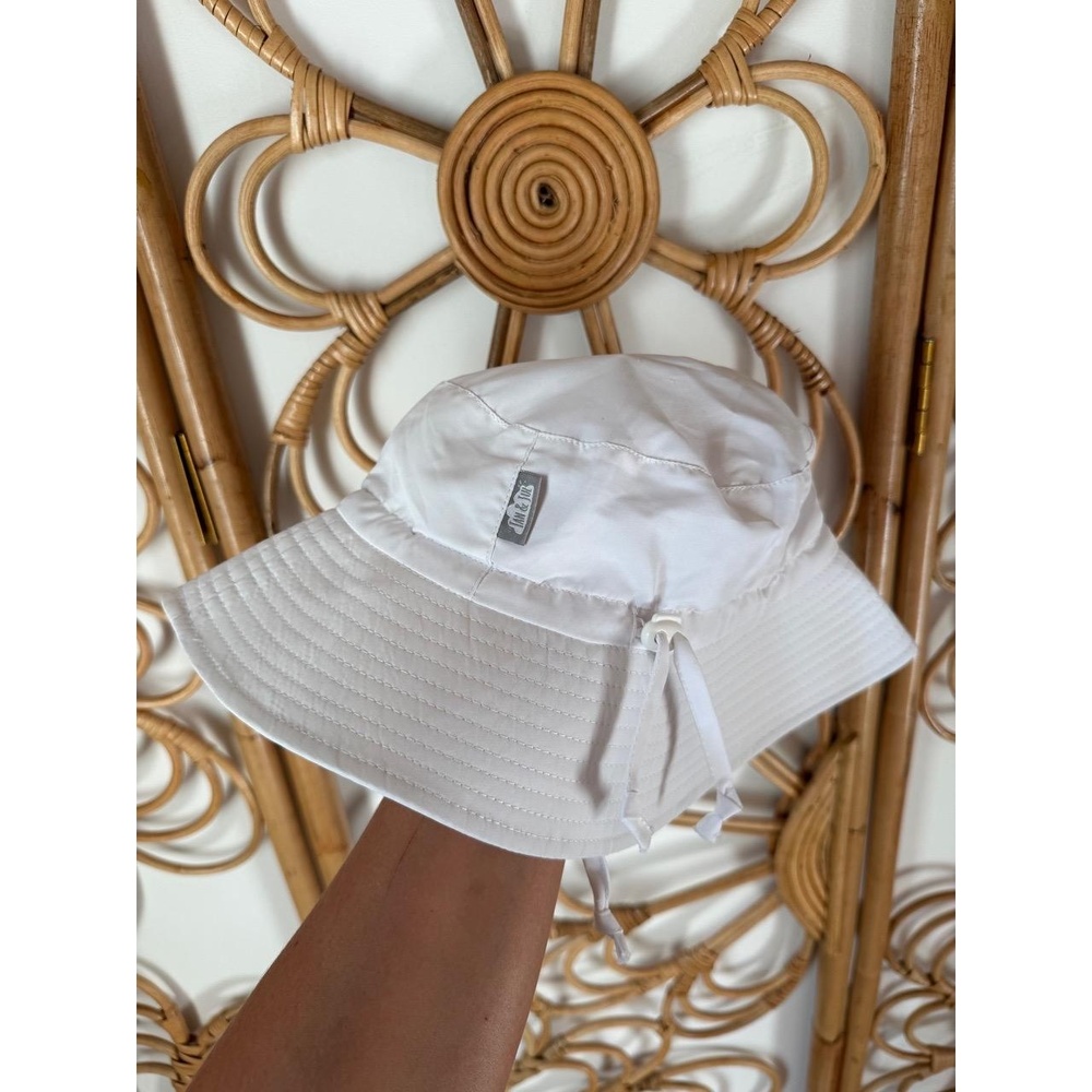 JAN & JUL Kids Bucket Hat Size L White Quilted Brim‎ Drawstring Strap
